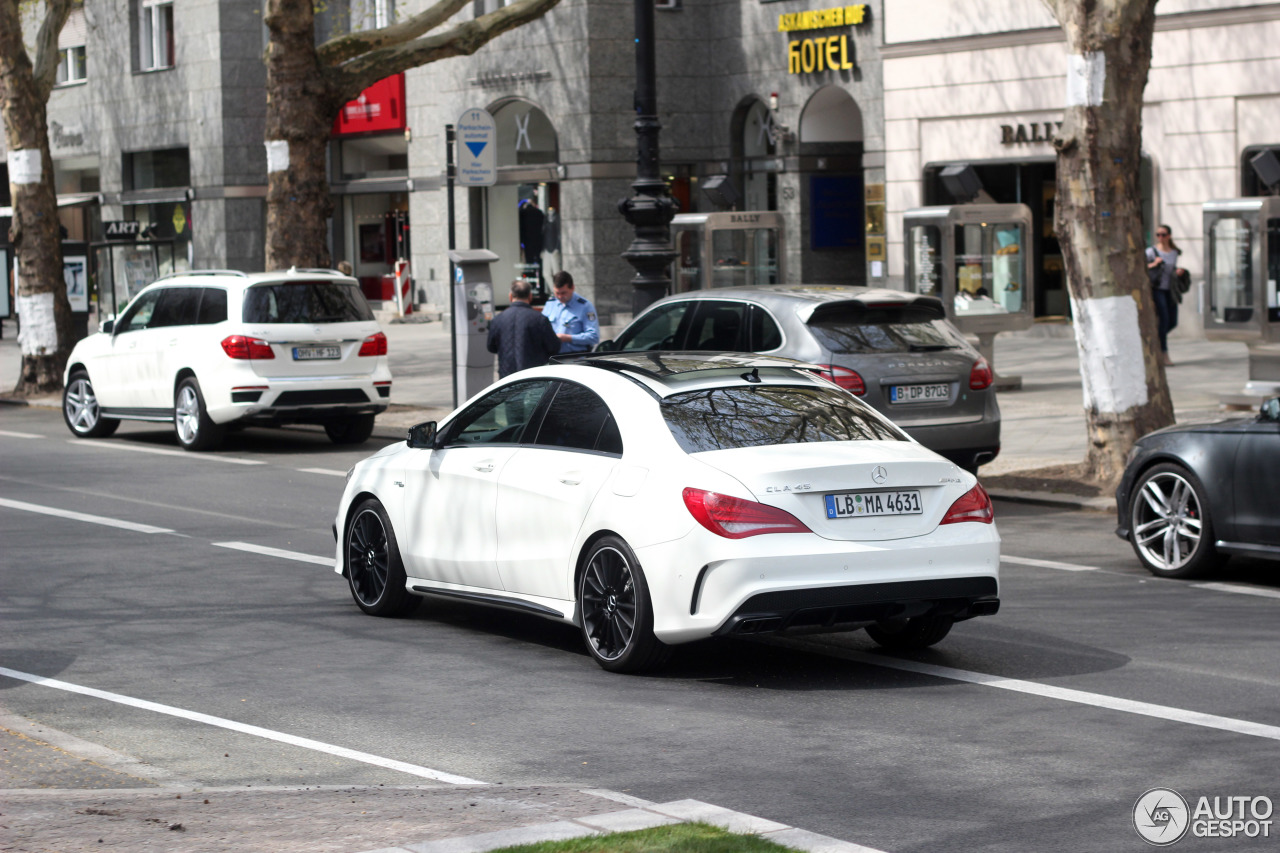 Mercedes-Benz CLA 45 AMG C117