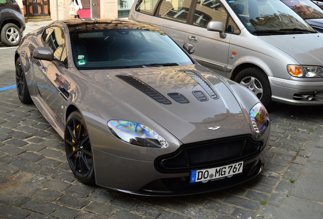 Aston Martin V12 Vantage S