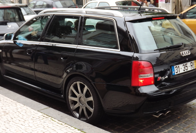 Audi RS4 Avant B5