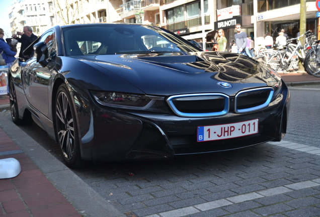 BMW i8