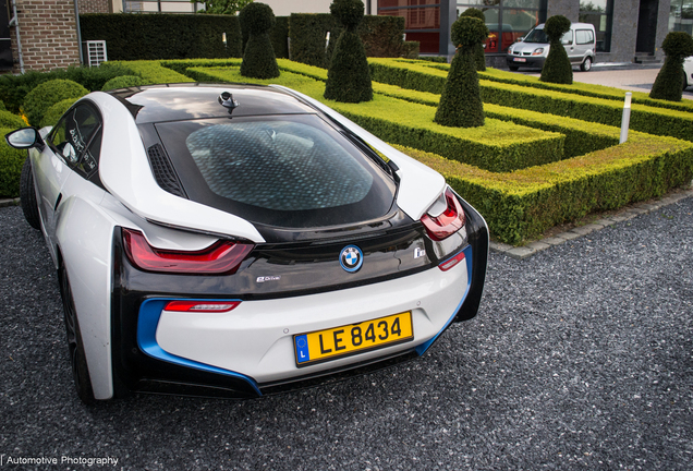 BMW i8