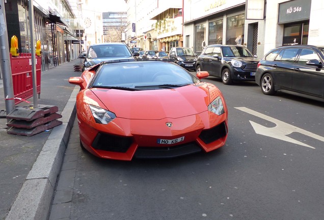 Lamborghini Aventador LP700-4 Roadster