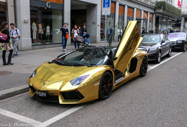 Lamborghini Aventador LP700-4 Roadster