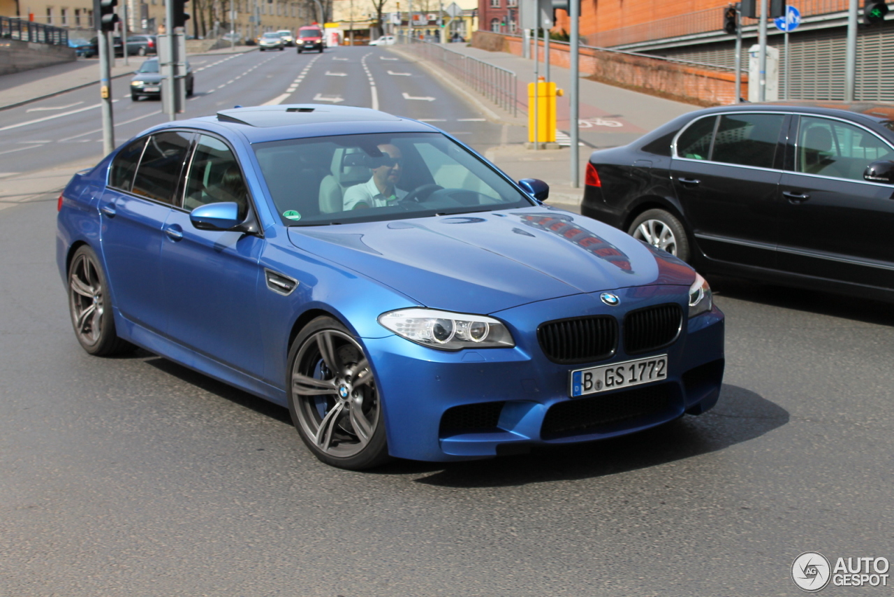 BMW M5 F10 2011