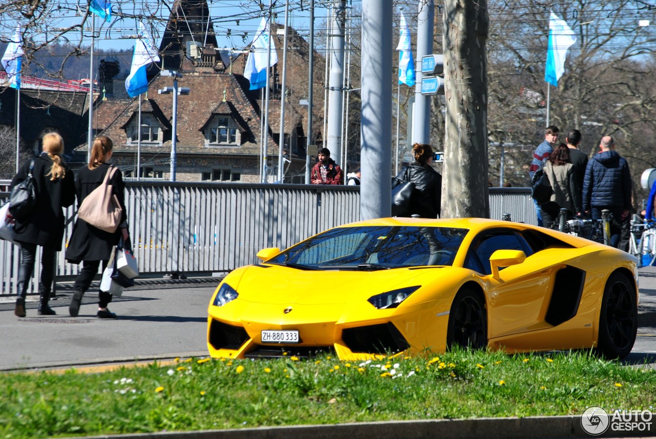 Lamborghini Aventador LP700-4