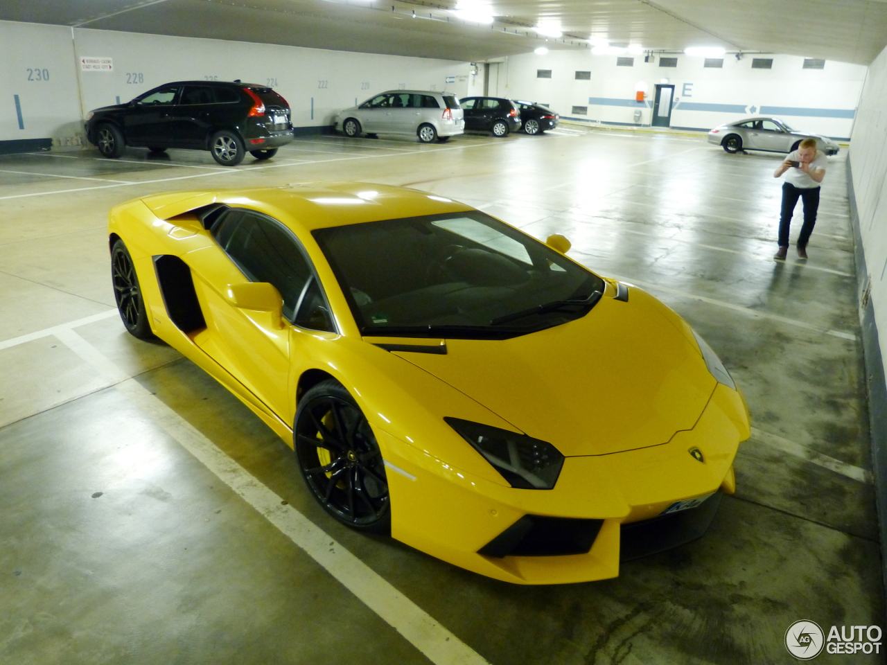 Lamborghini Aventador LP700-4