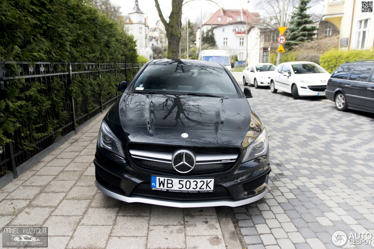 Mercedes-Benz CLA 45 AMG C117