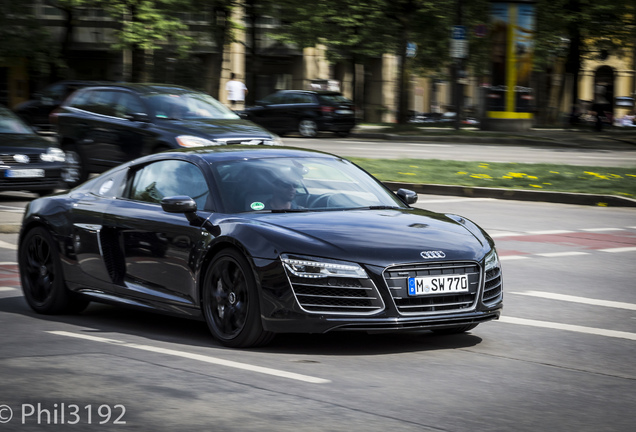 Audi R8 V10 Plus 2013