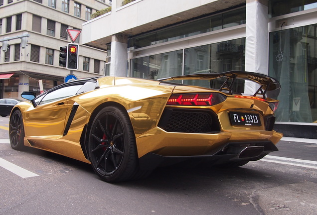 Lamborghini Aventador LP700-4 Roadster