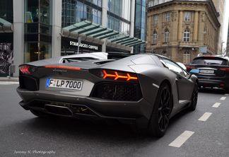 Lamborghini Aventador LP700-4 Roadster