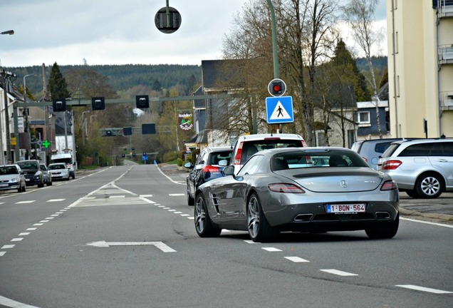 Mercedes-Benz SLS AMG