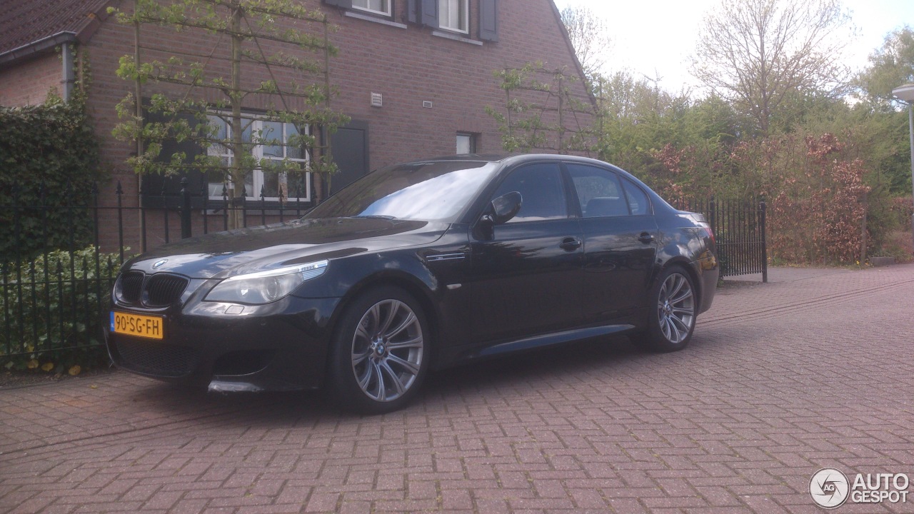 BMW M5 E60 2005