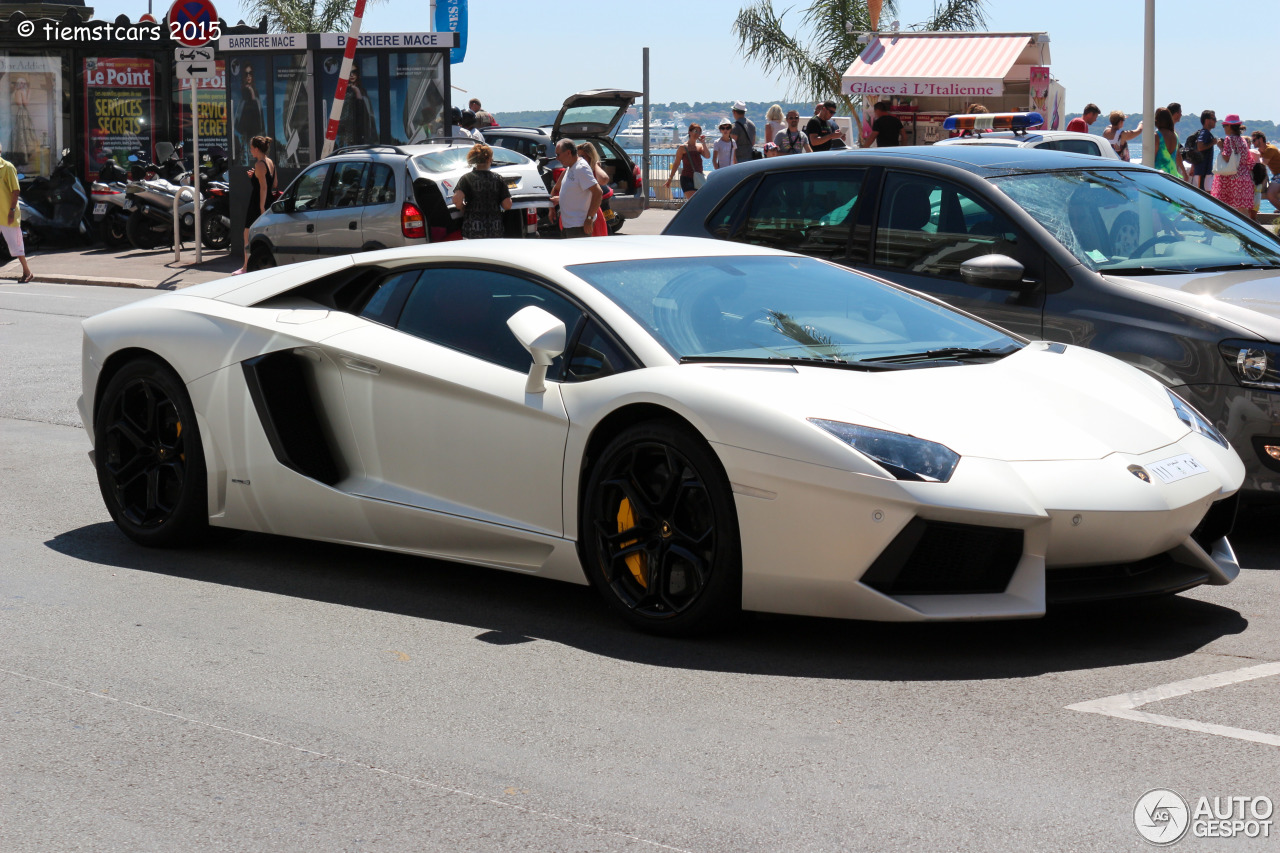 Lamborghini Aventador LP700-4