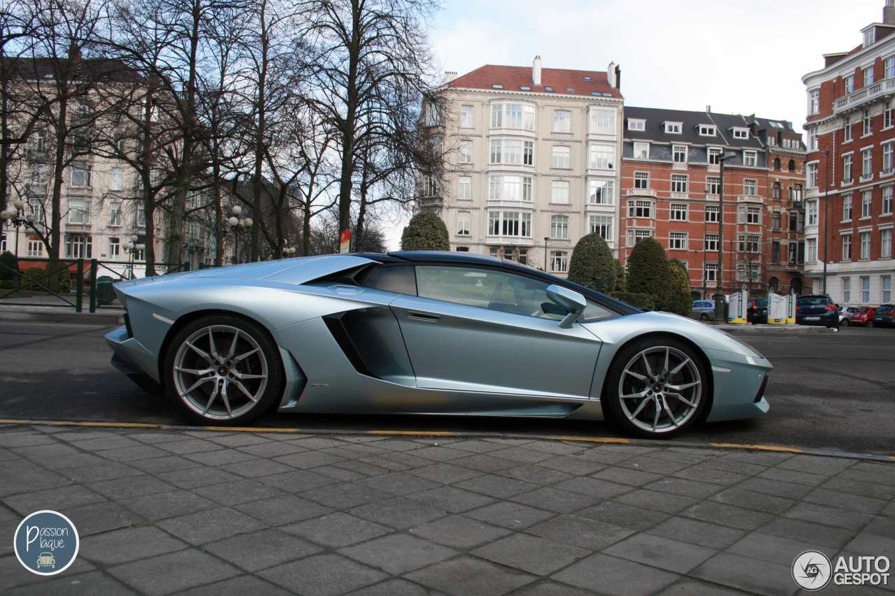 Lamborghini Aventador LP700-4 Roadster