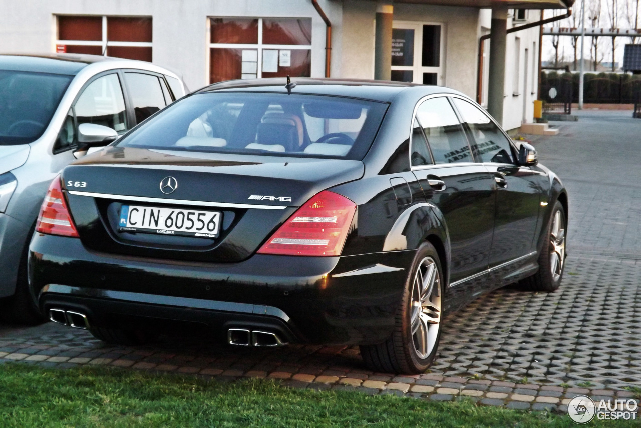 Mercedes-Benz S 63 AMG W221 2011