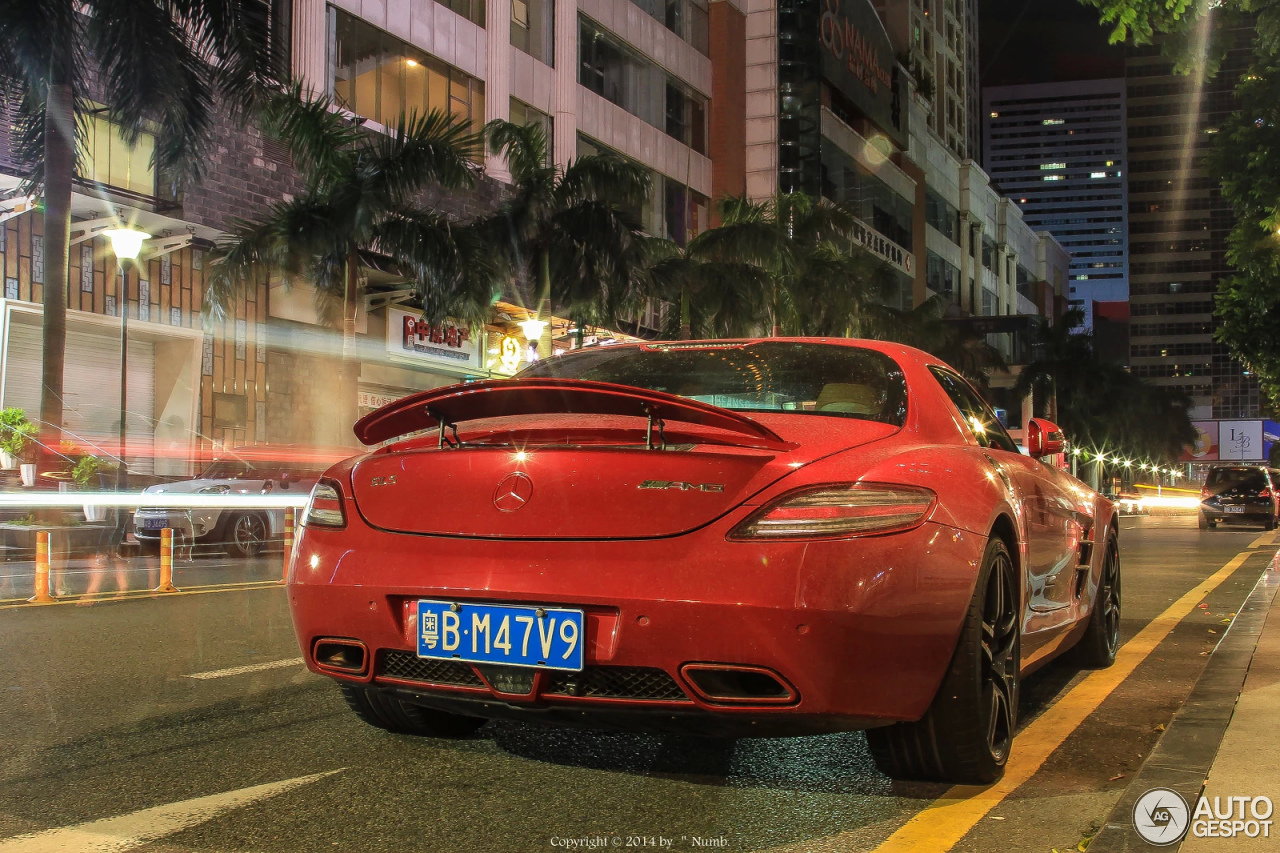 Mercedes-Benz SLS AMG