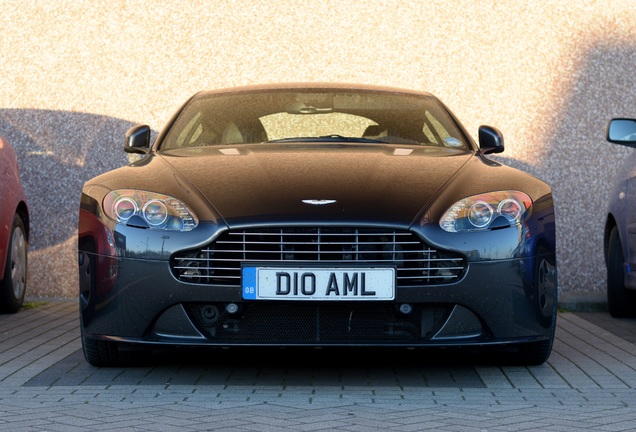 Aston Martin V8 Vantage S