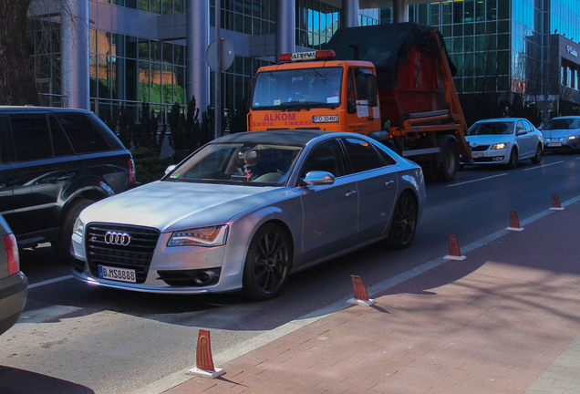 Audi S8 D4