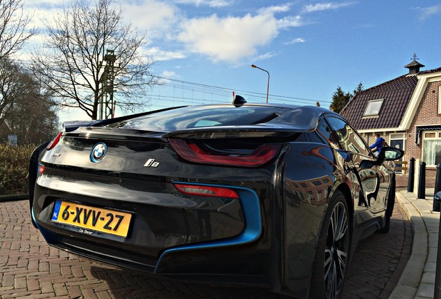 BMW i8