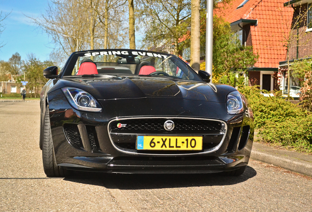 Jaguar F-TYPE S Convertible