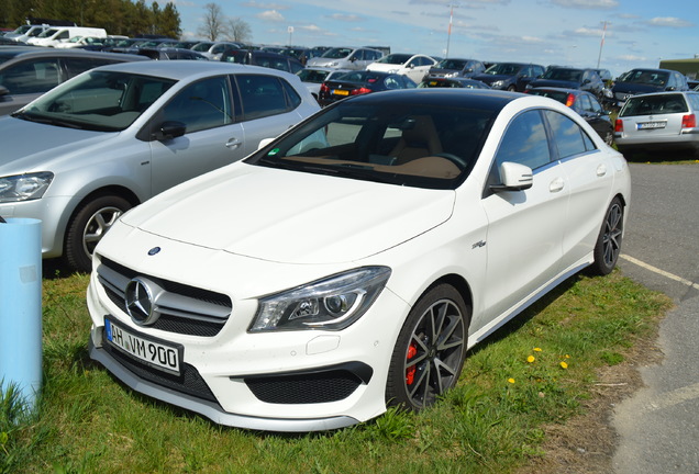 Mercedes-Benz CLA 45 AMG C117