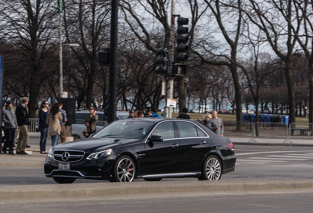 Mercedes-Benz E 63 AMG S W212