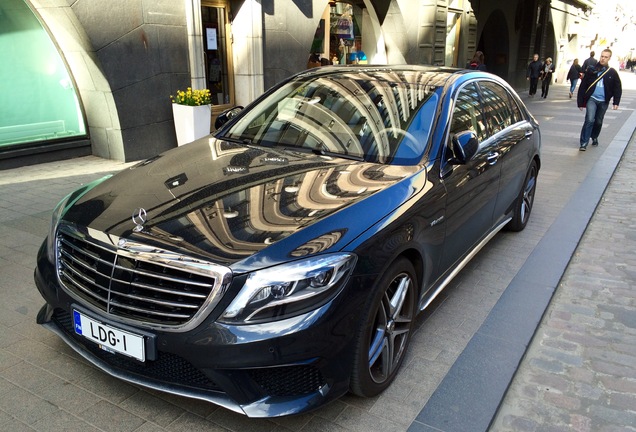 Mercedes-Benz S 63 AMG V222