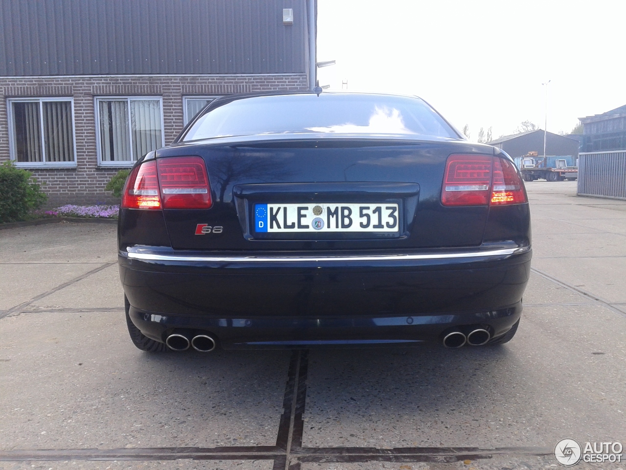 Audi S8 D3