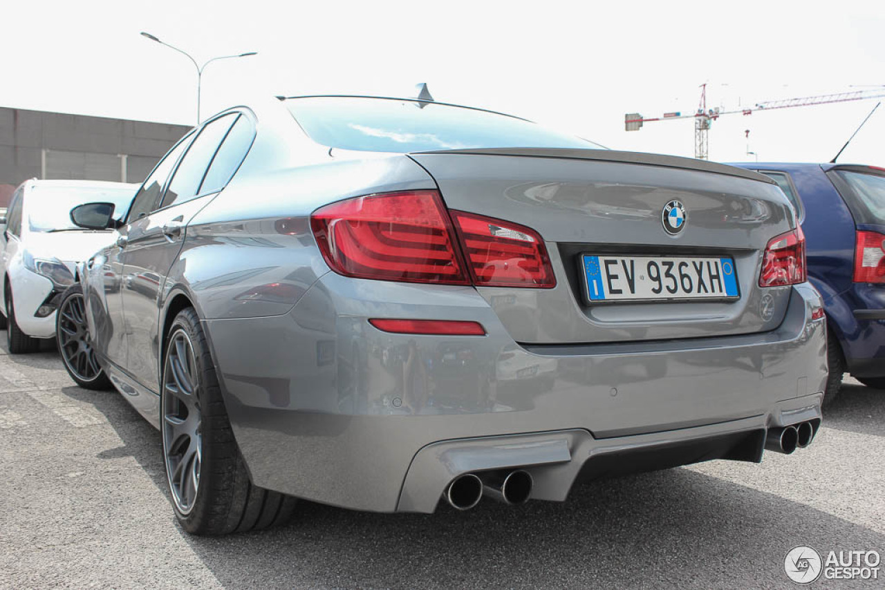 BMW M5 F10 2011