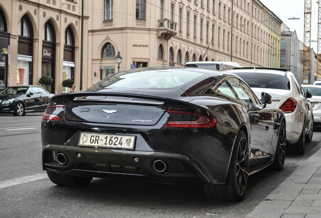 Aston Martin Vanquish 2013