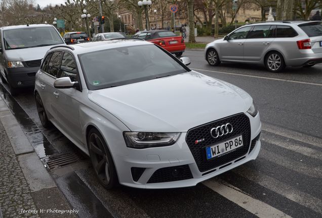 Audi RS4 Avant B8