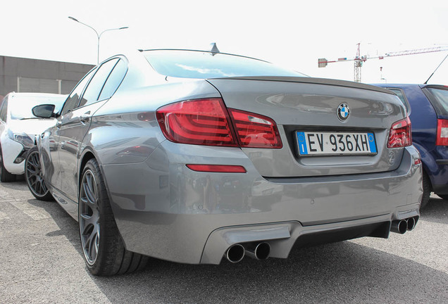 BMW M5 F10 2011