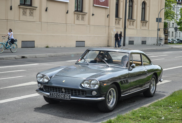 Ferrari 330 GT 2+2 Series I