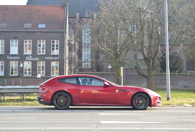 Ferrari FF