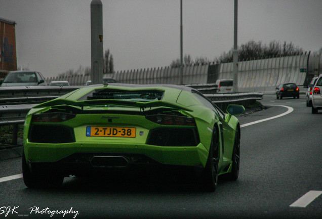 Lamborghini Aventador LP700-4