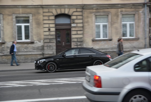 Mercedes-Benz CLA 45 AMG C117