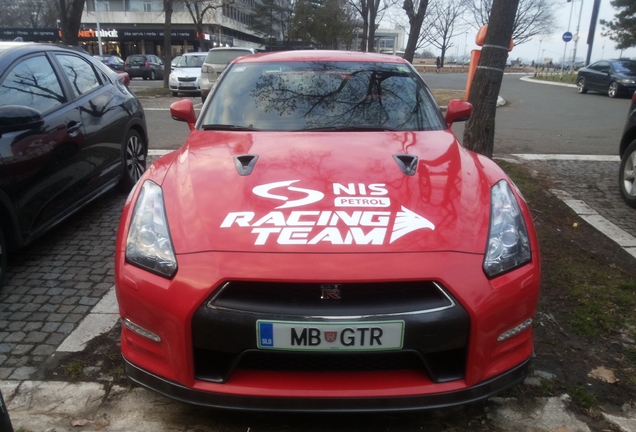 Nissan GT-R 2011