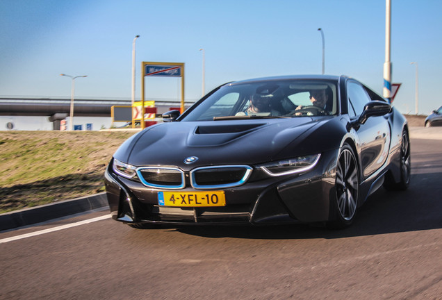 BMW i8