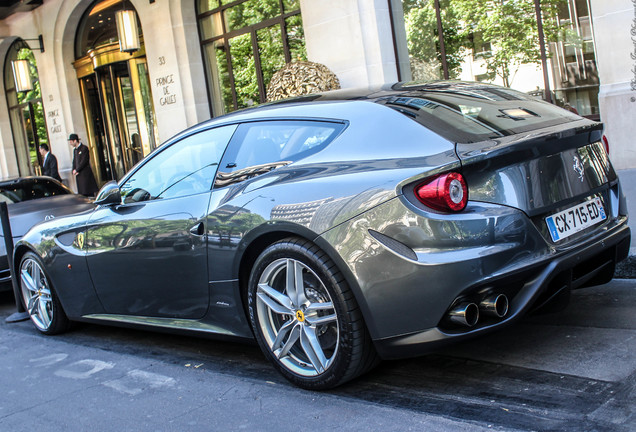 Ferrari FF