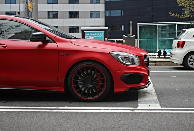 Mercedes-Benz CLA 45 AMG C117