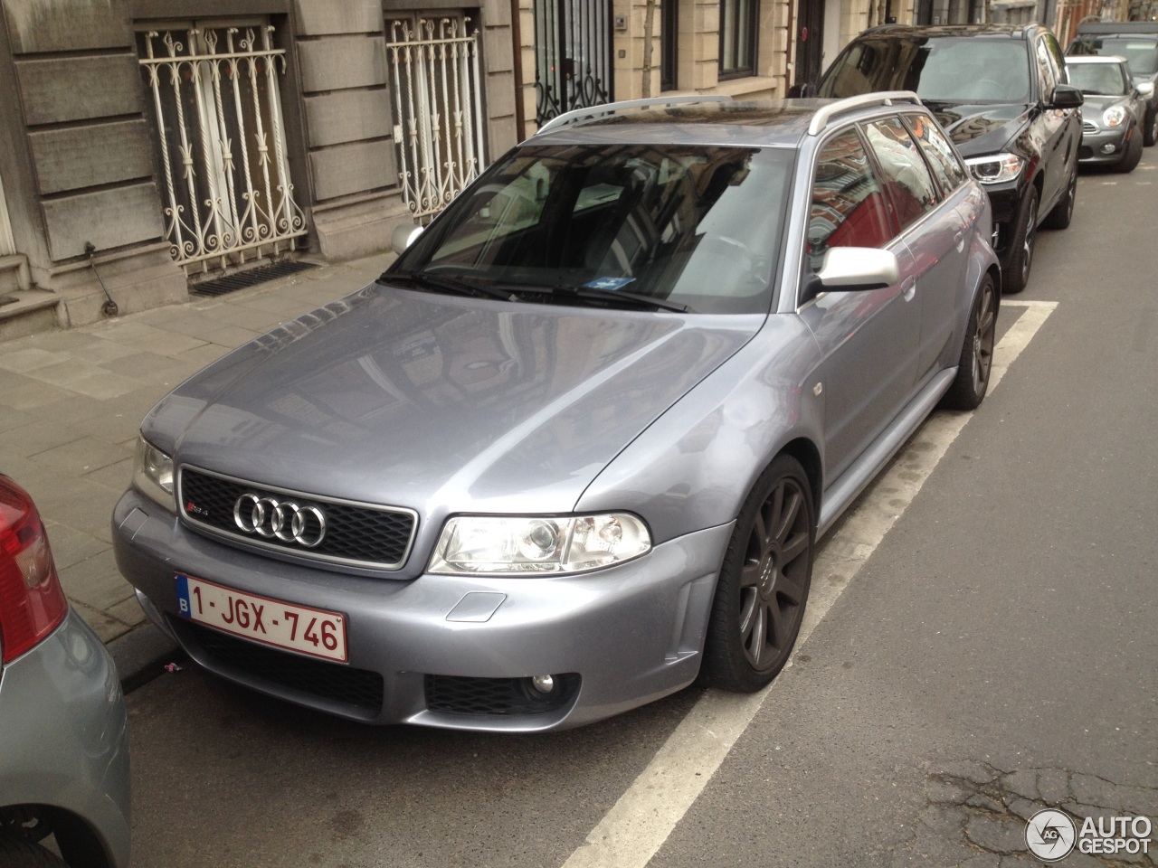 Audi RS4 Avant B5