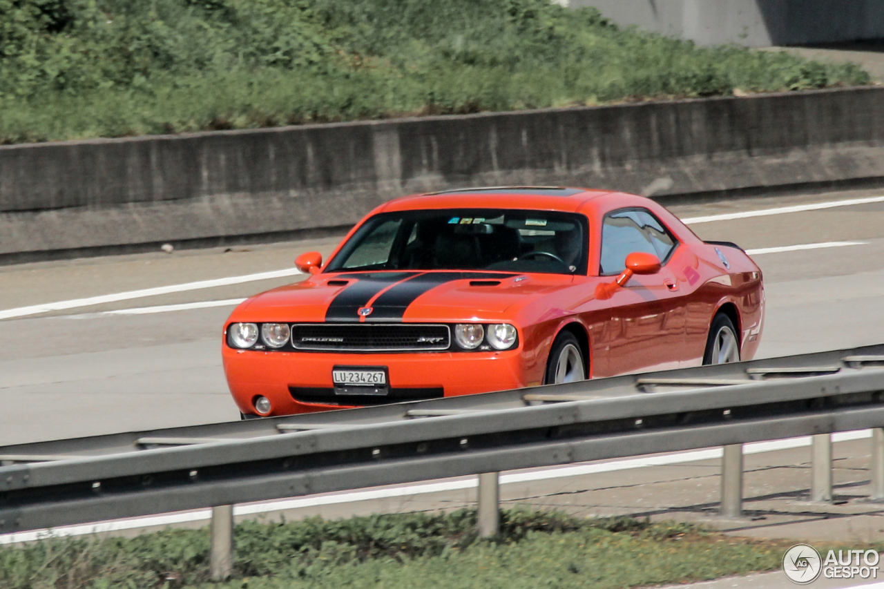 Dodge Challenger SRT-8