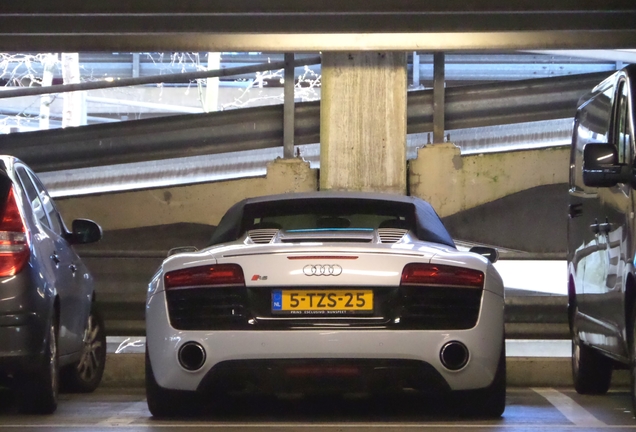 Audi R8 V10 Spyder 2013