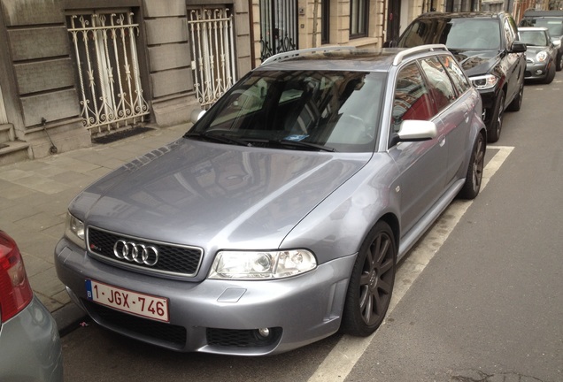 Audi RS4 Avant B5