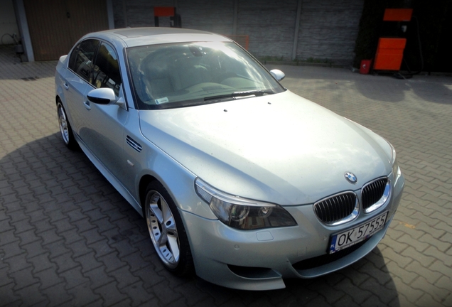 BMW M5 E60 2005