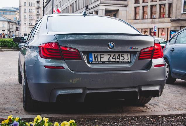 BMW M5 F10 2011