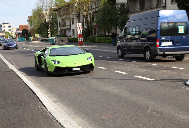 Lamborghini Aventador LP700-4