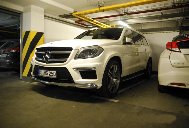 Mercedes-Benz GL 63 AMG X166