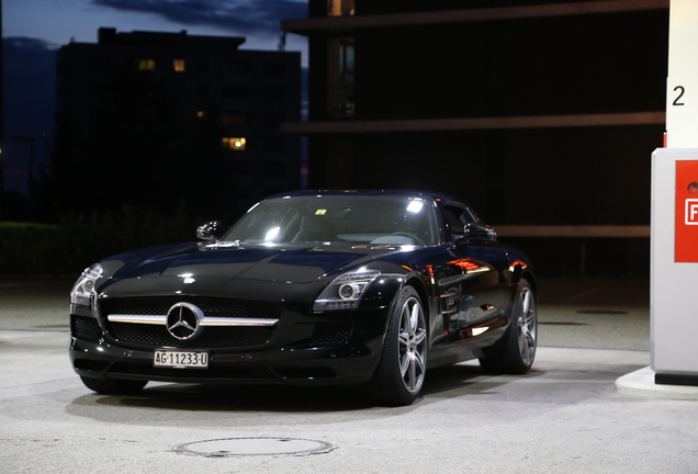 Mercedes-Benz SLS AMG