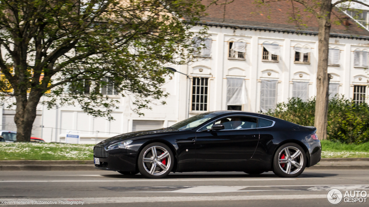 Aston Martin V8 Vantage